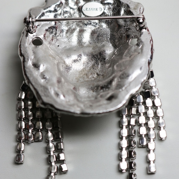 Stunning VINTAGE LIONS HEAD Brooch by 'Jeanne' - Picture 6 of 8
